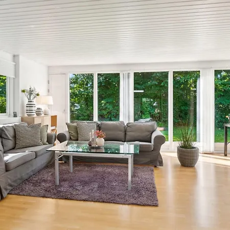 Dom wakacyjny Hjalmine - 1-5km From The Sea By Interhome *