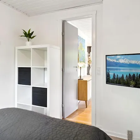Dom wakacyjny Hjalmine - 1-5km From The Sea By Interhome *