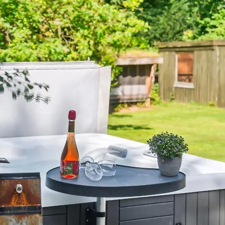 Hjalmine - 1-5km From The Sea By Interhome *