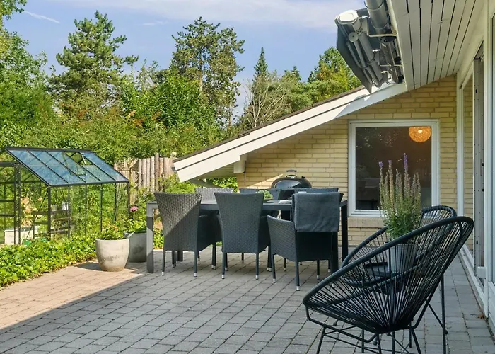 別荘 Hjalmine - 1-5km From The Sea By Interhome *